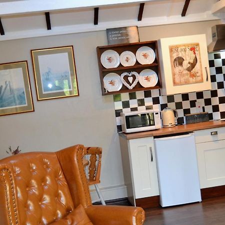 Arrowwood Self Catering Villa Кингтън Екстериор снимка